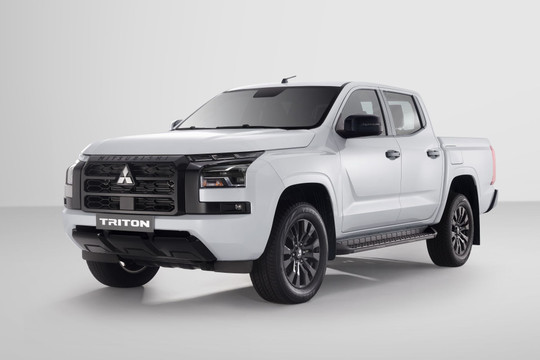 Mitsubishi Triton bổ sung bản 4WD Premium, giá 782 triệu đồng