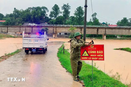 Mưa lớn gây nhiều thiệt hại tại các địa phương