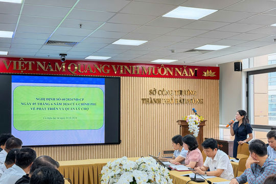 Tập huấn, giải đáp nhiều vấn đề về quản lý chợ