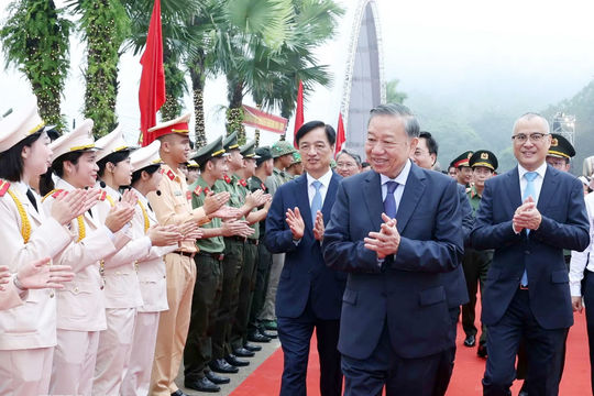 Tổng Bí thư, Chủ tịch nước dự Lễ kỷ niệm 72 năm Ngày Bác Hồ về thăm Đền Hùng và khánh thành Tượng đài 'Bác Hồ với ngày hội non sông'