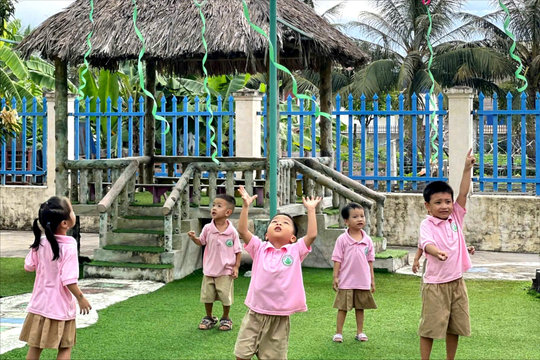 Thu hẹp khoảng cách trường chuẩn sau sáp nhập