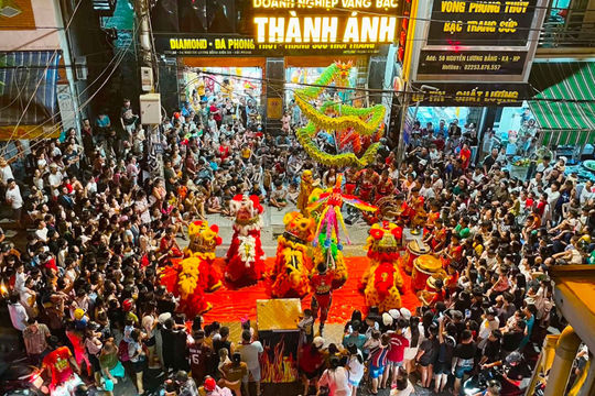 Hai Phong celebrates Mid-Autumn Festival with vibrant traditional colors