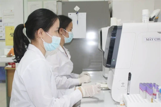 Phát hiện 8 phụ nữ mang thai nhiễm HIV