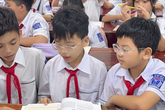 Nam sinh lớp 6 Hải Phòng liên tiếp giành 3 Huy chương vàng toán học