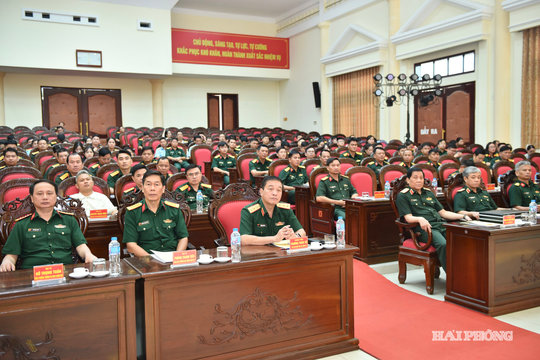 Lấy văn hoá, văn nghệ để hình thành, củng cố giá trị tốt đẹp của mỗi quân nhân