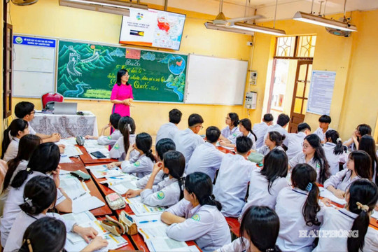 Sớm khắc phục tình trạng thiếu giáo viên