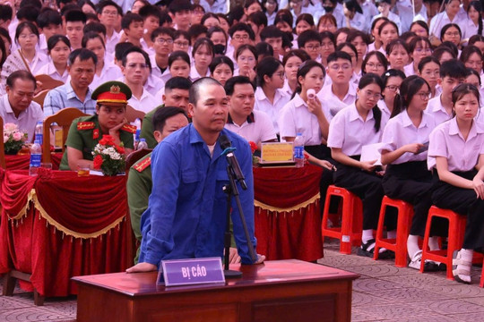 Hơn 1.700 học sinh Vĩnh Bảo dự phiên tòa lưu động về ma túy
