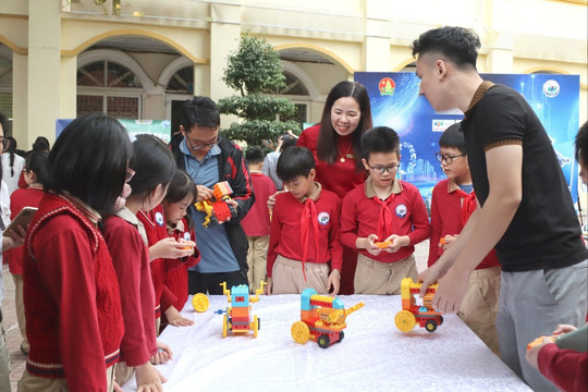 All junior and senior high schools in Hai Phong implement STEM education