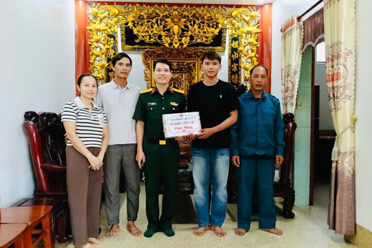 'Quả ngọt' từ công tác tuyển sinh Quân sự