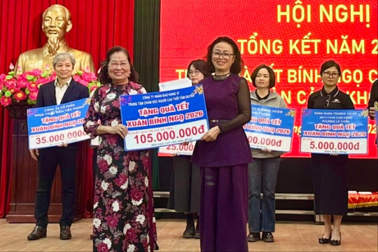 Tuổi 80 vẫn 'truyền lửa' làm kinh tế và chăm lo người già