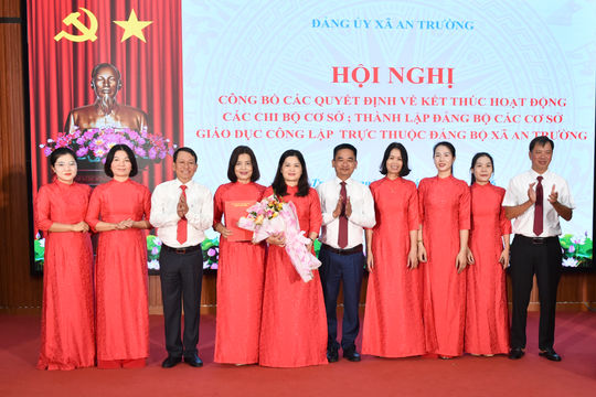 Đảng ủy xã An Trường chuyển giao nhiệm vụ công tác dân vận sang Ủy ban MTTQ Việt Nam xã