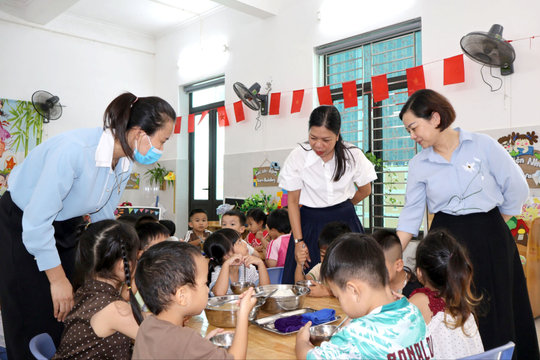 Kiểm soát chặt chuỗi bữa ăn bán trú