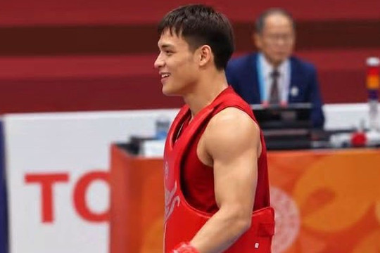 Võ sĩ Đinh Văn Tâm giành huy chương bạc đầu tiên tại ASIAD