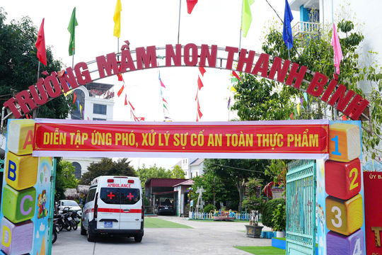 Trường đầu tiên ở phía tây Hải Phòng diễn tập xử lý sự cố an toàn thực phẩm