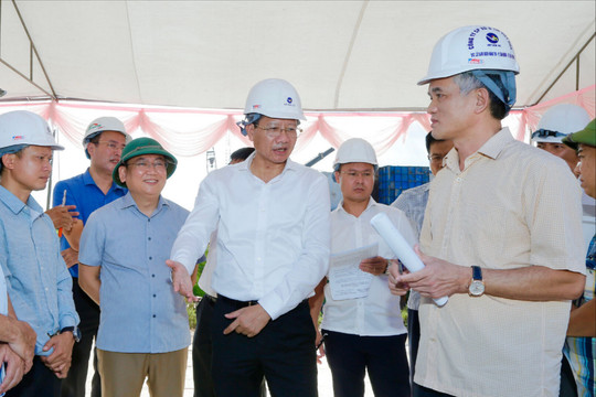 Huy động tối đa nhân lực, đẩy nhanh tiến độ các dự án