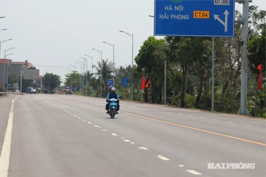 Hạn chế xe tải từ 4 trục trên đường tỉnh 390 từ 15/10