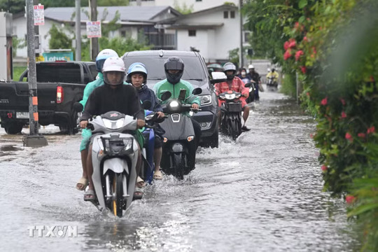 Thái Lan triển khai giải pháp khẩn hỗ trợ khách ra sân bay