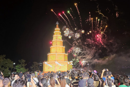 Nearly 120,000 visitors attend Con Son - Kiep Bac festival