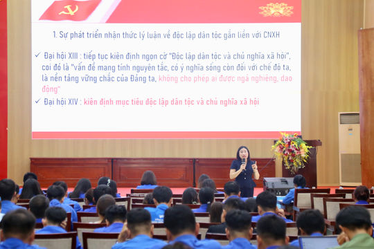 Thành đoàn Hải Phòng cập nhật kiến thức cho đội ngũ báo cáo viên