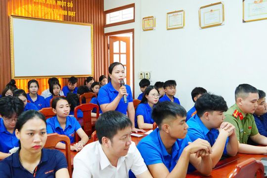 Lắng nghe thanh niên