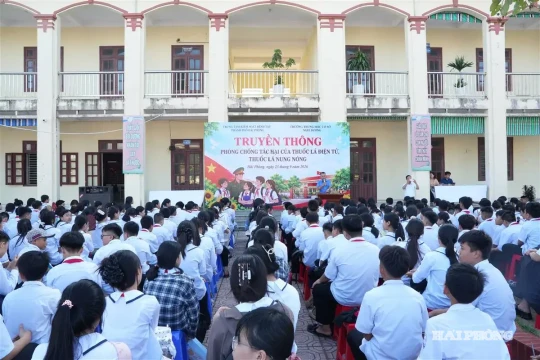 Chặn thuốc lá điện tử, bảo vệ giới trẻ