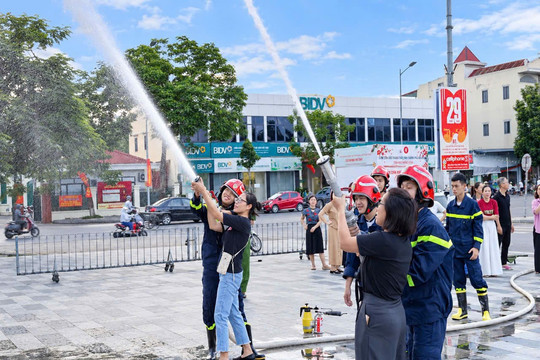 Mỗi người dân là một chiến sĩ phòng chống 'giặc lửa'