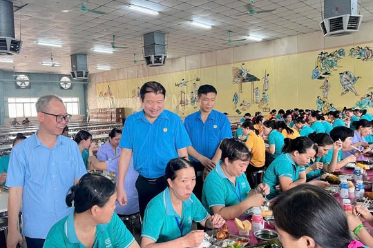 Gần 223.000 người lao động Hải Phòng ăn 'Bữa cơm Công đoàn'