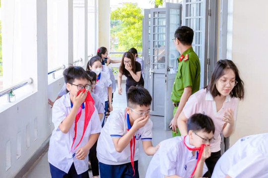 Dạy trẻ kỹ năng thoát nạn từ thực hành