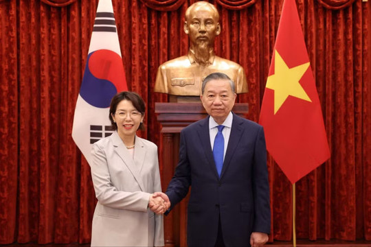 Tổng Bí thư, Chủ tịch nước Tô Lâm tiếp các Đại sứ Đặc mệnh toàn quyền các nước trình quốc thư