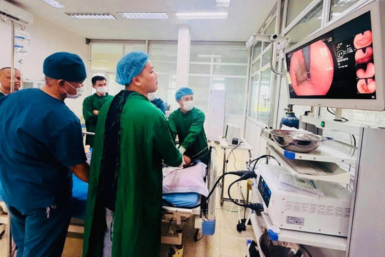 Trung tâm Y tế Kiến Thụy tiếp nhận kỹ thuật nội soi tiêu hóa