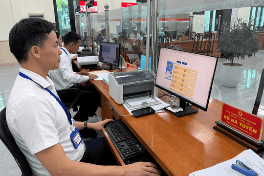 Học cải cách hành chính từ thực tiễn công việc