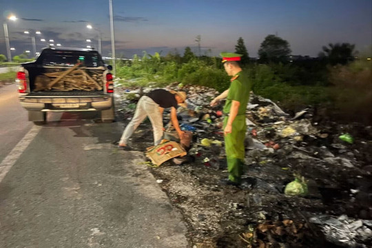 Ngăn chặn tình trạng đổ trộm chất thải
