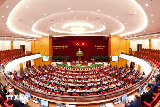 Thông cáo báo chí về ngày làm việc thứ nhất Hội nghị lần thứ tư Ban Chấp hành Trung ương Đảng khóa XIV