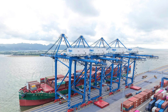 Lạch Huyện cần một hệ sinh thái logistics đồng bộ