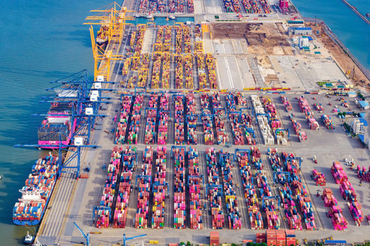 Công nghiệp, xuất khẩu ‘nâng đỡ’ GDP