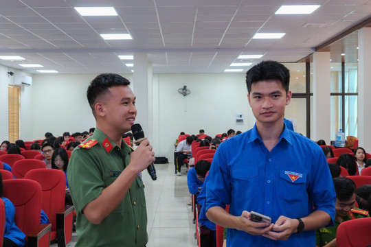 Gần 200 cán bộ, đoàn viên được tập huấn về an ninh mạng