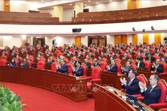 Bế mạc Hội nghị lần thứ tư Ban Chấp hành Trung ương Đảng khóa XIV
