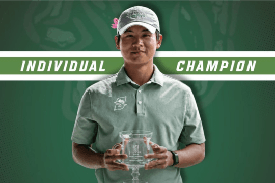 Đoàn Uy vô địch golf đại học Mỹ, bảo vệ ngôi vương
