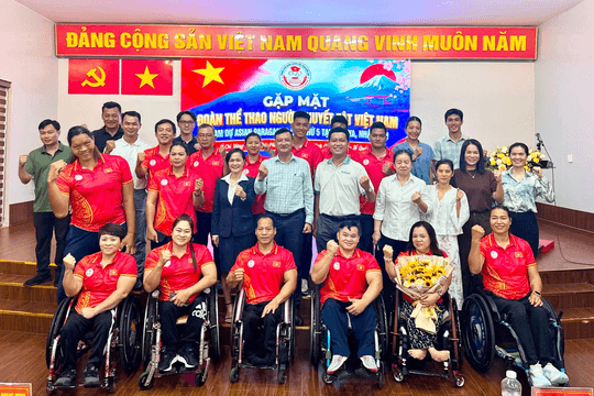 Tiếp thêm quyết tâm cho Đoàn Thể thao người khuyết tật Việt Nam