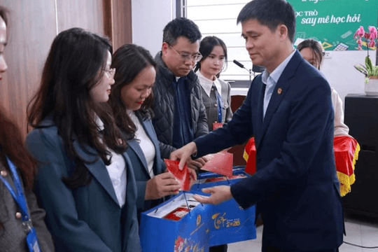 Hỗ trợ vé tàu, máy bay cho người lao động dịp Tết 2027