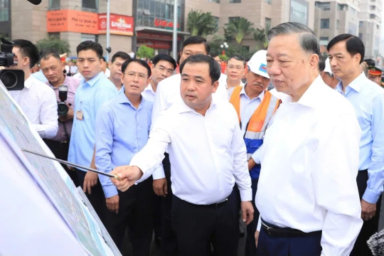 Tổng Bí thư, Chủ tịch nước Tô Lâm kiểm tra các công trình trọng điểm của Hà Nội