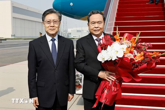 Chủ tịch Quốc hội Trần Thanh Mẫn bắt đầu thăm chính thức Trung Quốc