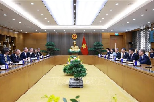 Thủ tướng Lê Minh Hưng tiếp Bộ trưởng Tài chính Luxembourg