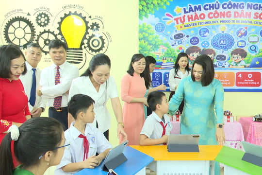 Phù Liễn đầu tư hơn 9 tỷ đồng xây dựng phòng học thông minh