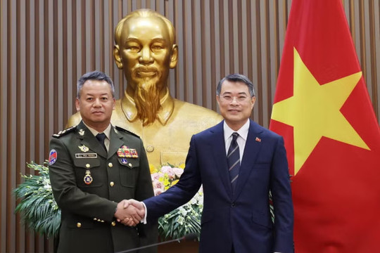 Thủ tướng Chính phủ Lê Minh Hưng tiếp Phó Thủ tướng, Bộ trưởng Quốc phòng Campuchia