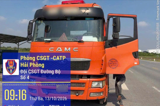 Bị tước phù hiệu vận tải vẫn chạy xe, chủ xe và lái xe bị phạt 17 triệu đồng