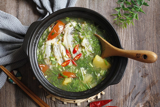 Canh cá khoai nóng hổi, hấp dẫn từ vị ngọt tự nhiên