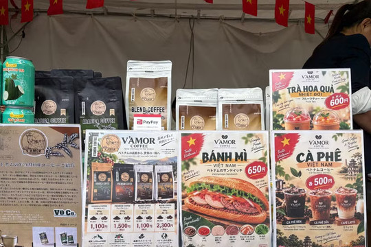 Khám phá hương vị món bánh mì Việt Nam trên kệ hàng của 7-Eleven Nhật Bản