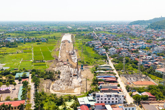Tháo gỡ điểm nghẽn, khơi thông nguồn lực tăng trưởng
