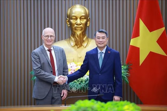 Thủ tướng Lê Minh Hưng tiếp Thủ hiến Hamburg